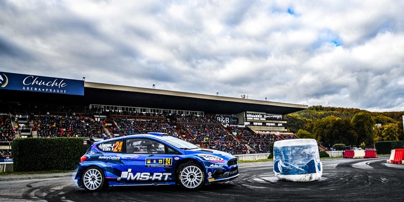 M-Sport gewinnt mit Ford Fiesta Rally2 die RC2-Klasse der neuen Rallye Zentraleuropa, Ott Tänak auf dem Podium - Foto: presseportal.de