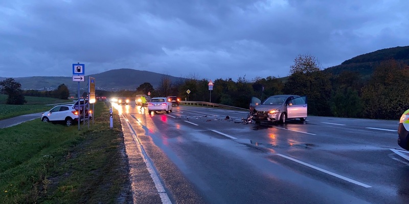 POL-PDWIL: Verkehrsunfall durch Vorfahrtsverletzung- drei Leichtverletzte - Foto: presseportal.de