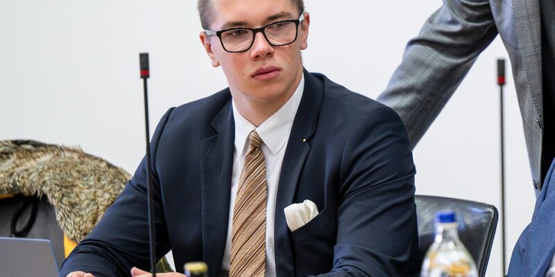 Daniel Halemba sitzt für die AfD im bayerischen Landtag. - Foto: Peter Kneffel/dpa