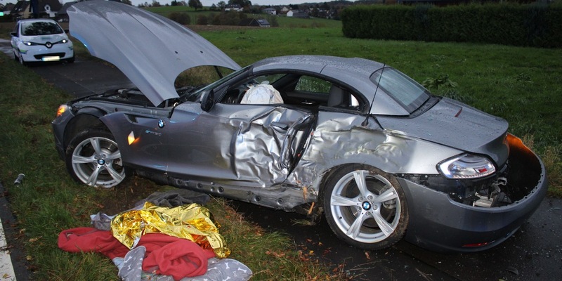 POL-RBK: Overath - BMW weicht Audi aus und gerät ins Schleudern - Fahrer schwer verletzt - Foto: presseportal.de