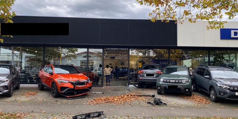 POL-KN: Hoher Sachschaden bei Unfall auf der Robert-Gerwig-Straße (30.10.2023) - Foto: presseportal.de
