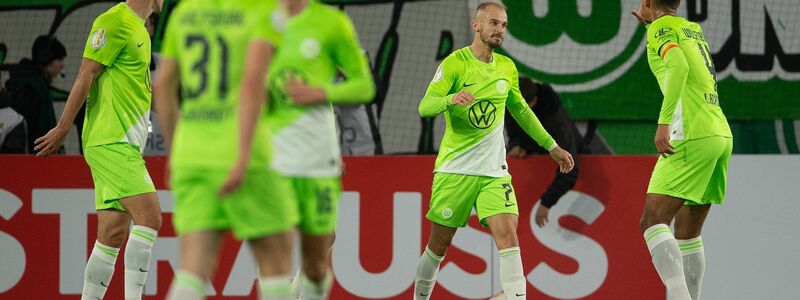 Der VfL Wolfsburg schmiss Pokalverteidiger RB Leipzig aus dem Wettbewerb. - Foto: Swen Pförtner/dpa