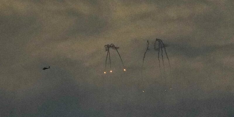 Letzte Hürden für Waffenruhe genommen. (Archivbild) - Foto: Ariel Schalit/AP/dpa