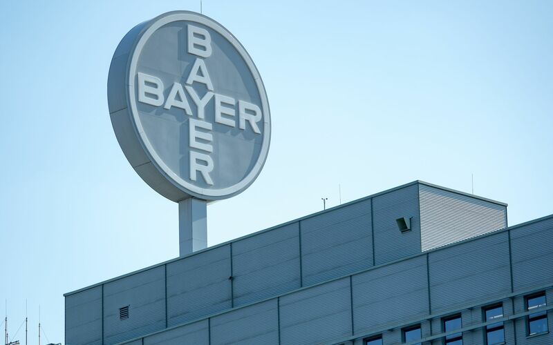 Bayer holte sich die Rechtsstreitigkeiten um den Unkrautvernichter Roundup mit dem Kauf von Monsanto ins Haus. - Foto: Hendrik Schmidt/dpa-Zentralbild/dpa