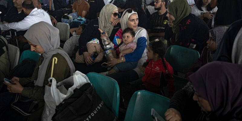 Israel bereitet sich auf eine Offensive in der an Ägypten grenzenden Stadt Rafah vor. - Foto: Fatima Shbair/AP/dpa