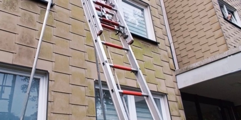 FW-EN: Hilflose Person hinter verschlossener Wohnungstür - Aufwändiger Einsatz für die Hattinger Feuerwehr - Foto: presseportal.de