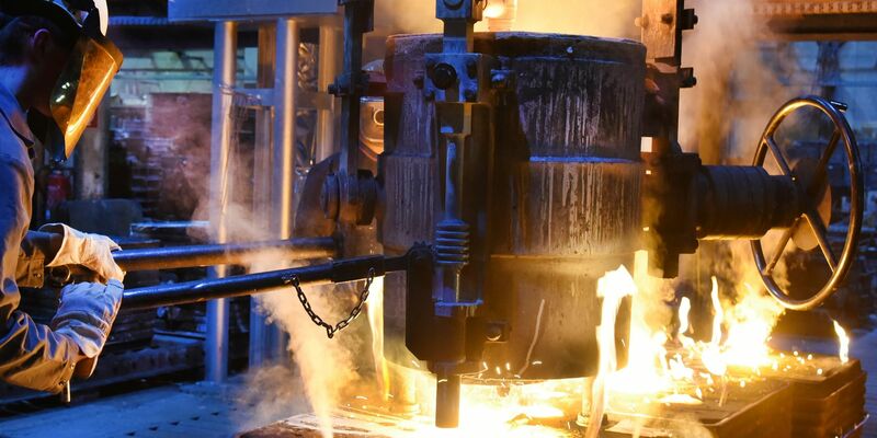 Etwa ein Drittel der Zulieferer in der Autobranche wollen geplante Investitionen ins Ausland verlagern. - Foto: Waltraud Grubitzsch/dpa-Zentralbild/dpa