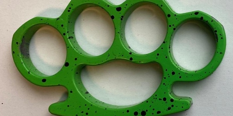 BPOL-HH: (FOTO) Bundespolizei am Hamburg Airport: Schlagring im Koffer führt zur Strafanzeige und kostet 400 Euro - Foto: presseportal.de