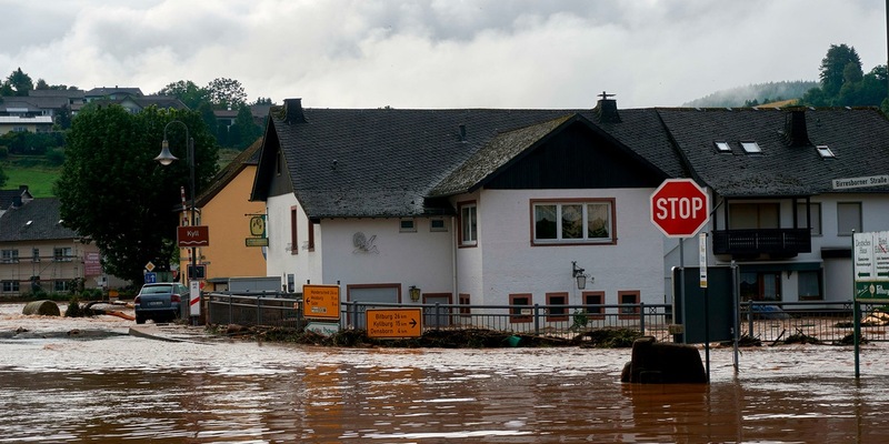 Keine Angst vor der Wettervorhersage: So sichern Sie sich vor Unwetterschäden ab! - Foto: presseportal.de