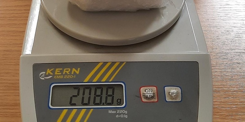 BPOL NRW: Kokainschmuggler von Bundespolizei festgenommen - In Jackentasche Kokain im Verkehrswert von mehreren tausend Euro aufgefunden - Foto: presseportal.de