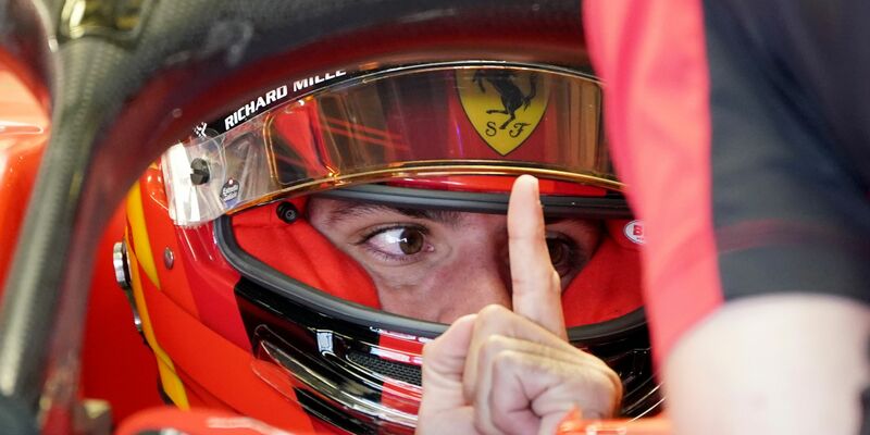 Setzte sich im einzigen Freien Training in Brasilien durch: Ferrari-Pilot Carlos Sainz. - Foto: Tomas Stargardter/AP/dpa/Archivbild