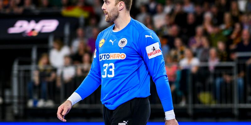 Eine starke Vorstellung: Deutschlands Torwart Andreas Wolff ballt die Faust. - Foto: Tom Weller/dpa