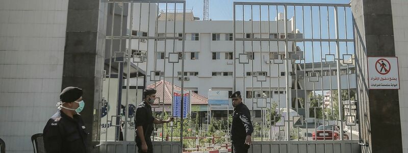 Seit Tagen kommt es in der Nähe von Krankenhäusern im nördlichen Gazastreifen zu Gefechten. - Foto: Mohammed Talatene/dpa