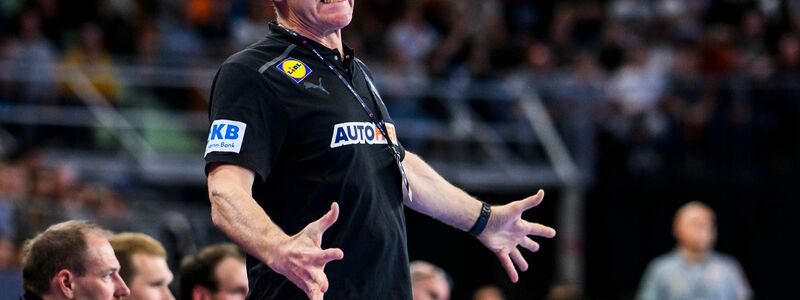 Bundestrainer Alfred Gislason und sein Team haben bei der EM das Spiel um Platz drei verloren. - Foto: Tom Weller/dpa