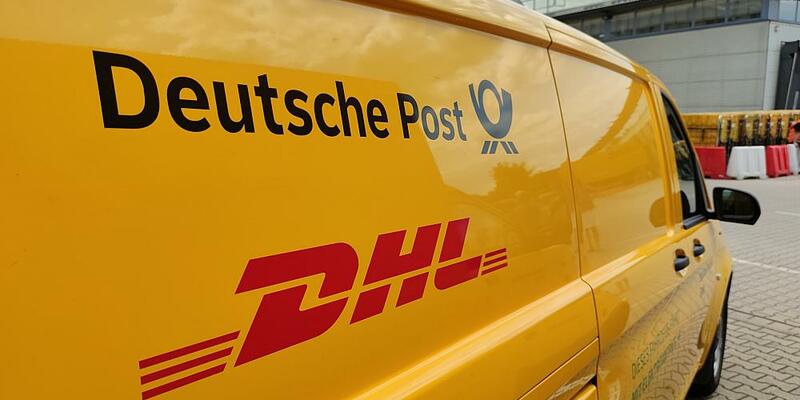 Deutsche-Post-Transporter (Archiv) - Foto: über dts Nachrichtenagentur
