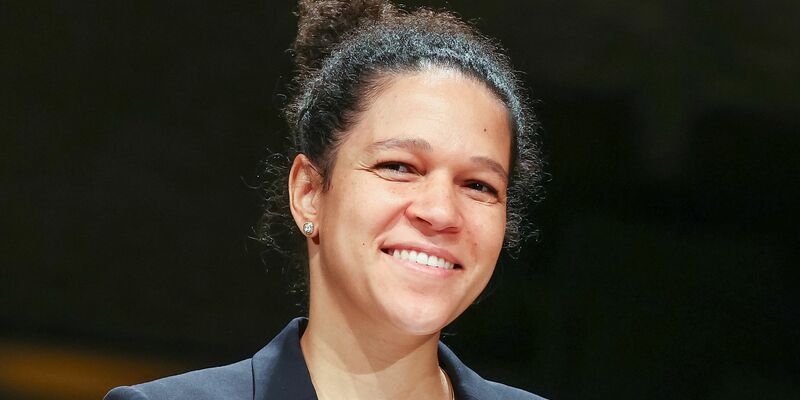 Lenkt den Blick auf Olympia: DFB-Vizechefin Celia Sasic. - Foto: Christian Charisius/dpa