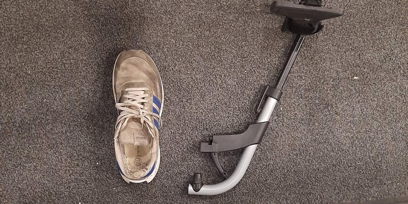 BPOL-H: Rollstuhl-Rowdy spuckt und prügelt mit Fußraste auf Bahnpersonal und Bundespolizisten ein - Foto: presseportal.de