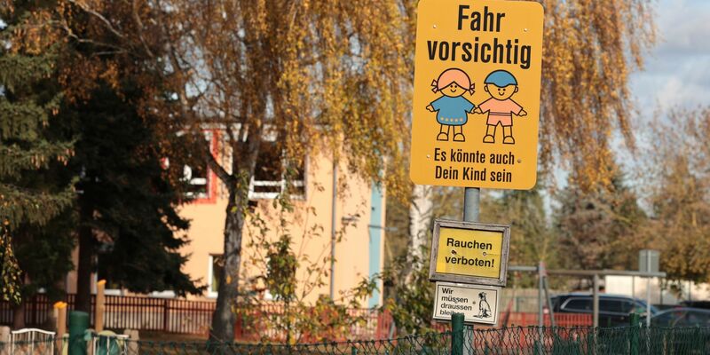 Die Kindertagesstätte «Anne Frank» in Tangerhütte. Schon länger gehegte Pläne für eine Namensänderung der Kita haben vor dem Hintergrund des Gaza-Krieges für Kritik gesorgt. - Foto: Peter Gercke/dpa-Zentralbild/dpa