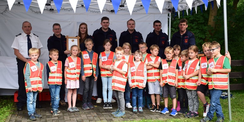 FF Olsberg: Kinderfeuerwehr in Olsberg Bruchhausen offiziell gegründet - Foto: presseportal.de