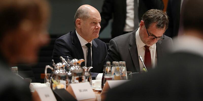 Olaf Scholz und Wolfgang Schmidt bei der MPK am 06.11.2023 - Foto: über dts Nachrichtenagentur