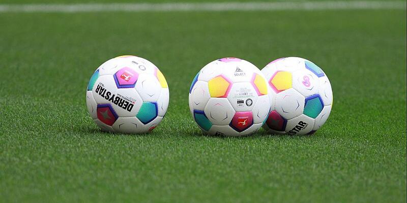 Fußbälle (Archiv) - Foto: über dts Nachrichtenagentur