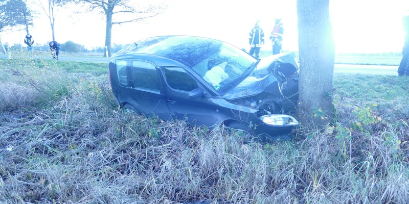 POL-CUX: Verkehrsunfall zwischen Bülkau und Oppeln - Fahrzeugführer schwer verletzt - Foto: presseportal.de