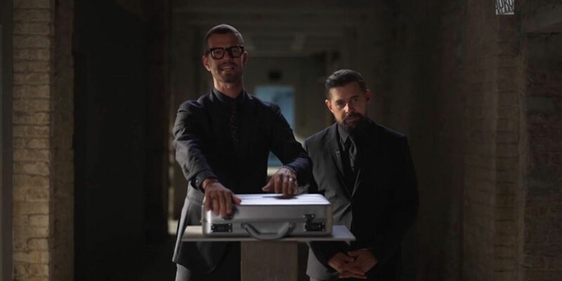 Joko Winterscheidt und Klaas Heufer-Umlauf haben irgendwo in Deutschland einen Koffer mit einer Million Euro versteckt. - Foto: ProSieben/dpa