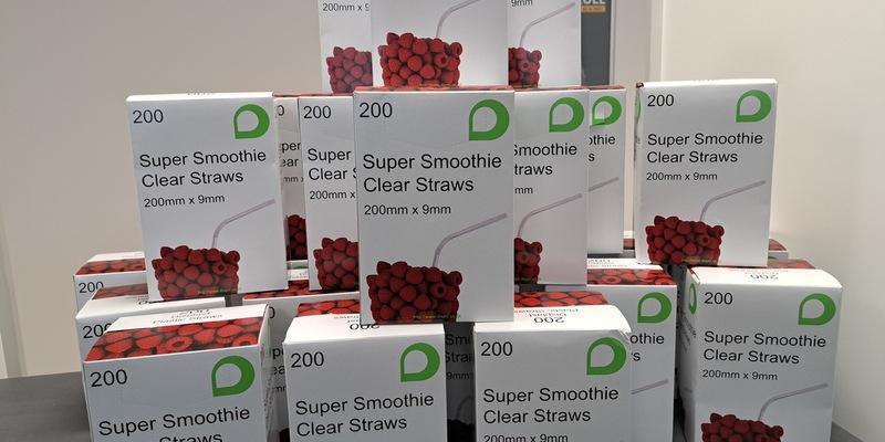 HZA-KA: Nachhaltigkeit im Blick - Zoll stellt verbotene Plastiktrinkhalme sicher - Foto: presseportal.de