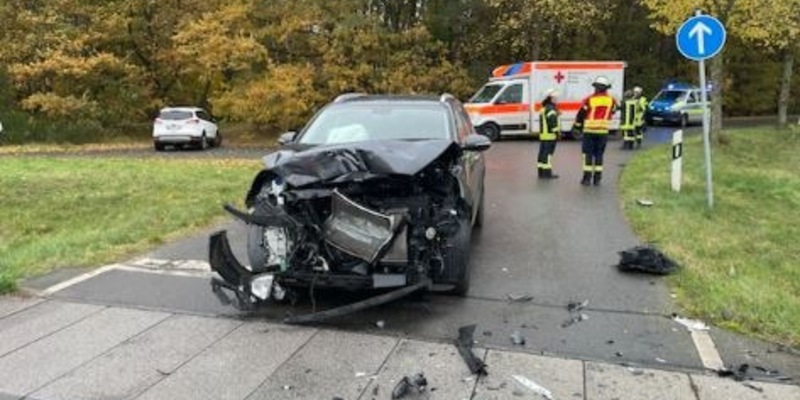 POL-LG: ++ Pkw kollidiert mit Erixx an Bahnübergang - drei Personen leicht verletzt ++ - Foto: presseportal.de