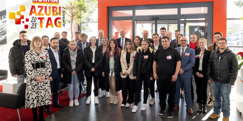 Mit der Geschäftsführung auf Tuchfühlung: Die NORMA-Zentrale öffnet ihre Türen am 14. Azubi-Tag für die besten Nachwuchstalente / Ideale Karrierechancen durch eine Ausbildung beim fränkischen Discounter - Foto: presseportal.de