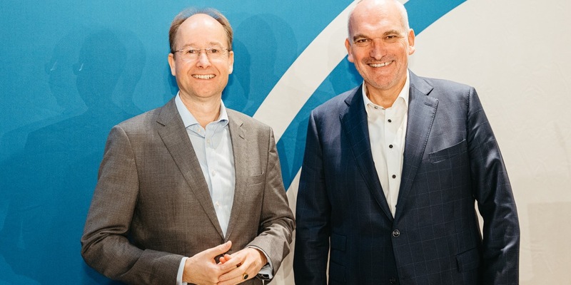 Wechsel an der Verbandsspitze der Papierindustrie / Gallenkamp folgt auf Schaur - Foto: presseportal.de