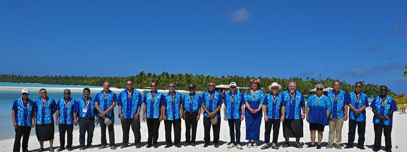 Pazifische Staats- und Regierungschefs posieren für ein Gruppenfoto auf One Foot Island nach der Teilnahme an der Klausurtagung der Staats- und Regierungschefs während des Pazifik-Insel-Forums. - Foto: Mick Tsikas/AAPIMAGE/AP/dpa