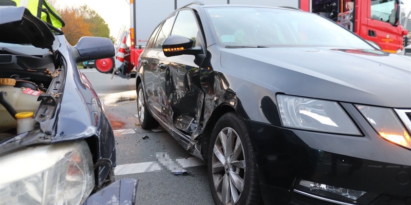 POL-COE: Dülmen, Ostlandwehr/ Autos zusammengestoßen - Foto: presseportal.de