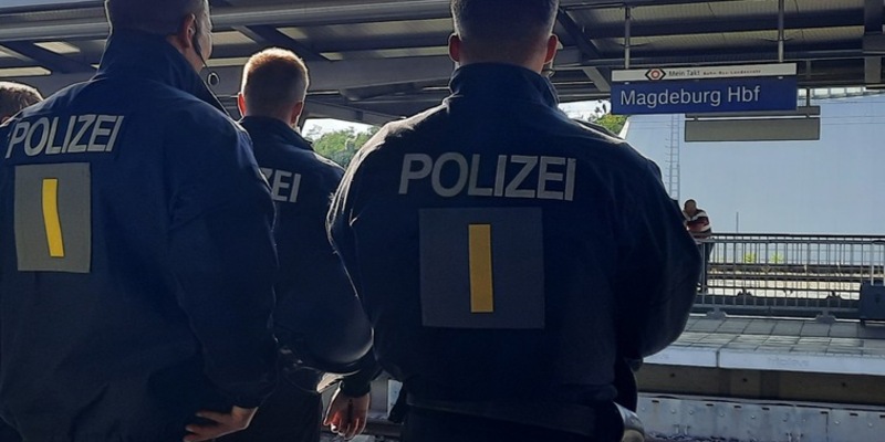 BPOLI MD: Die Bundespolizeiinspektion Magdeburg informiert zum Fußball-fanreiseverkehr anlässlich der Begegnung 1. FC Magdeburg - Hannover 96 - Foto: presseportal.de