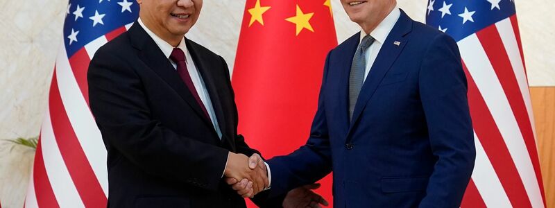 US-Präsident Joe Biden (r) und Chinas Staatschef Xi Jinping haben sich seit November 2022 nicht mehr gesehen. - Foto: Alex Brandon/AP/dpa