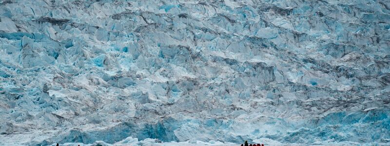 Ewiges Eis im Scoresby Sund? Die Gletscher Grönlands schmelzen einer Studie zufolge mit erhöhtem Tempo. - Foto: Chris Szagola/AP/dpa