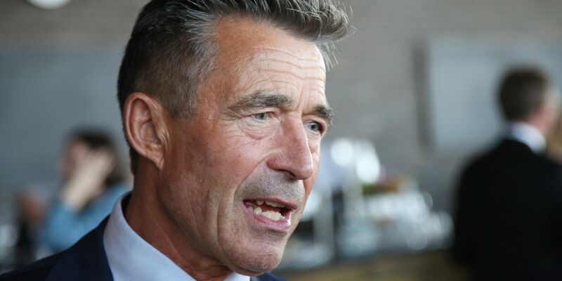 Anders Fogh Rasmussen sieht es an der Zeit, die Ukraine zum Nato-Beitritt einzuladen. - Foto: Steffen Trumpf/dpa