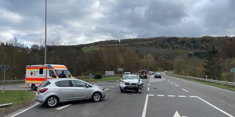POL-PDKL: Zwei Leichtverletzte bei Unfall auf der B48 - Foto: presseportal.de