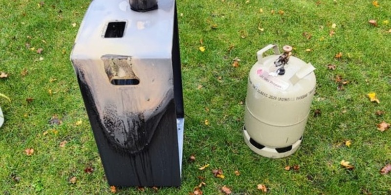 FFW Fredenbeck: Feuerwehr löscht brennenden Gasheizer / Feuer an Wohngebäude verhindert - Foto: presseportal.de