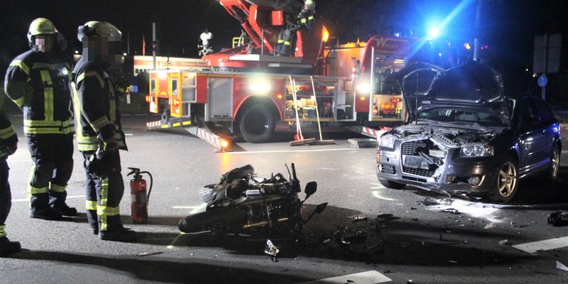 POL-VIE: Willich-Schiefbahn: Fehler beim Abbiegen: Motorradfahrer bei Unfall schwer verletzt - Foto: presseportal.de