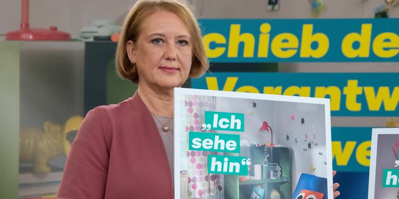 Laut Familienministerin Lisa Paus soll jeder über seine geschlechtliche Identität entscheiden können. - Foto: Melissa Erichsen/dpa