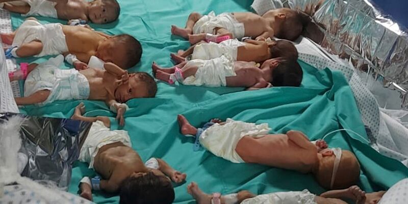 Das Foto zeigt zu früh geborene palästinensische Babys im Schifa-Krankenhaus. - Foto: Dr. Marawan Abu Saada/Dr. Marawan Abu Saada/AP/dpa