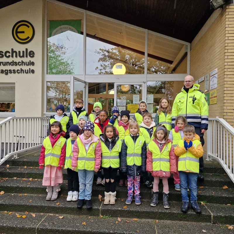 POL-WOB: Fußgängerdiplom für 80 Grundschülerinnen und Grundschüler an der Eichendorff-Grundschule - Foto: presseportal.de