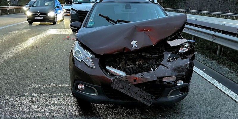 POL-PPWP: Auffahrunfall sorgt für langen Rückstau - Foto: presseportal.de