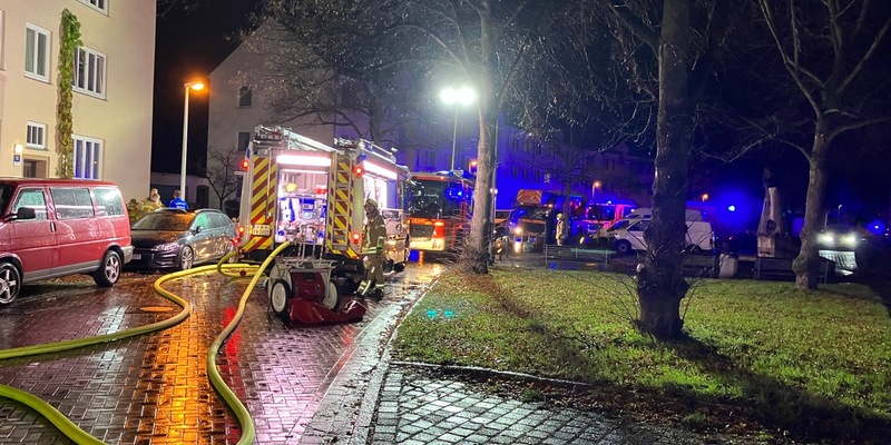 FW Hannover: Kellerbrand in Hannover-Mittelfeld - Foto: presseportal.de