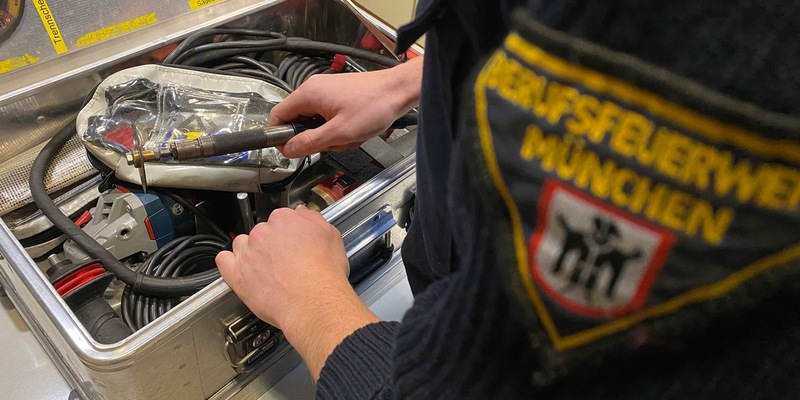 FW-M: Feuerwehr entfernt Ehering (Altstadt) - Foto: presseportal.de