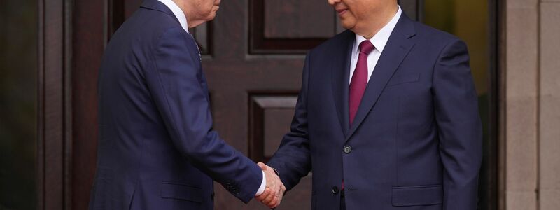 Joe Biden und Xi Jinping bei einem Spaziergang: China sei bereit, «ein Partner und Freund» der Vereinigten Staaten zu sein. - Foto: Doug Mills/The New York Times/AP/dpa