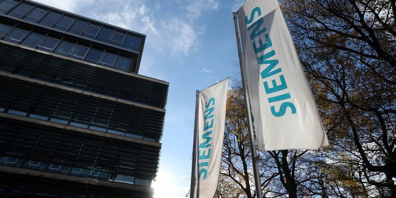 Siemens verzeichnet beim Gewinn ein Minus von 38 Prozent. - Foto: Karl-Josef Hildenbrand/dpa