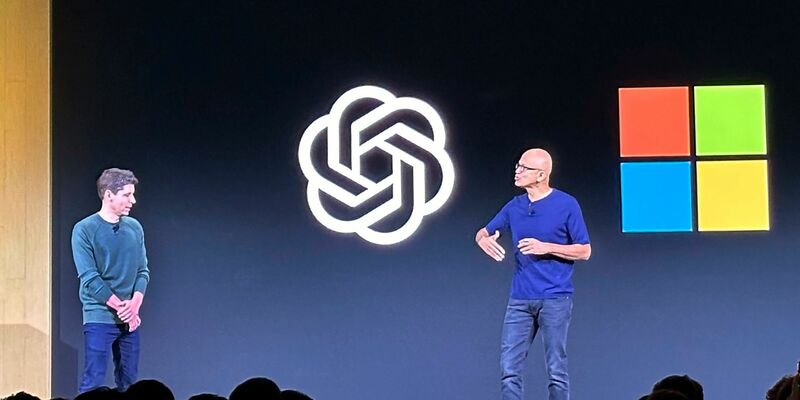 Satya Nadella, CEO von Microsoft, beim OpenAI DevDay, der ersten Entwicklerkonferenz von OpenAI. - Foto: Barbara Ortutey/AP/dpa