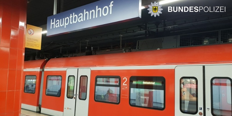 Bundespolizeidirektion München: Betrunkener mit Schutzengel / Mann fällt ins Gleis und schläft ein - Foto: presseportal.de